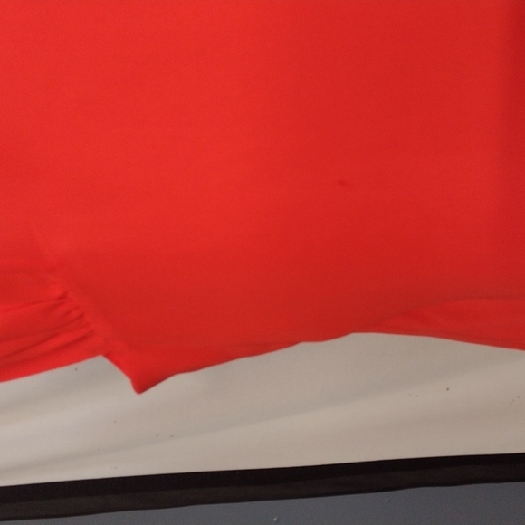 Red polyester scoop neck tank - Picture 6 of 6